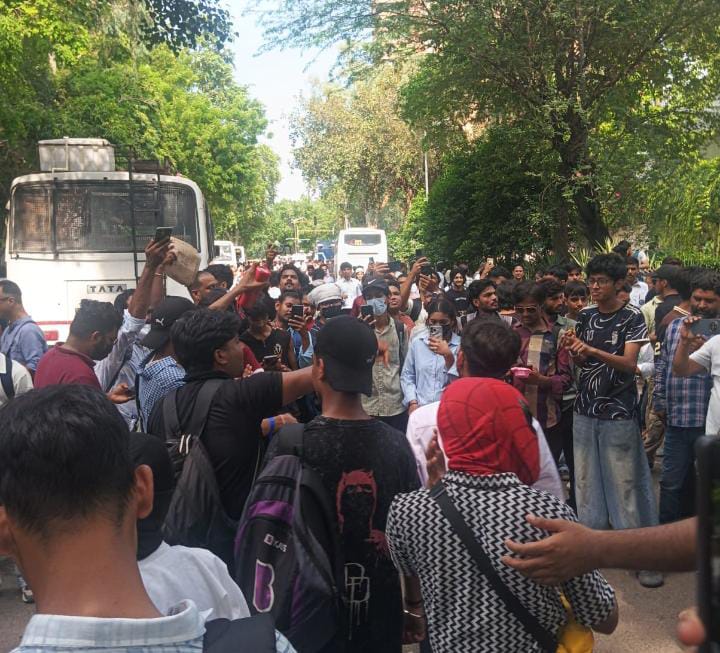 Over 500 detained in Delhi as CJP-led protests target poll chief