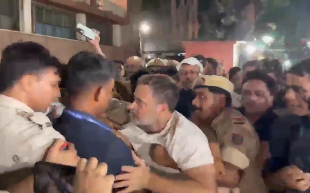 Three FIRs against Rahul, Priyanka over alleged assault of police officers
